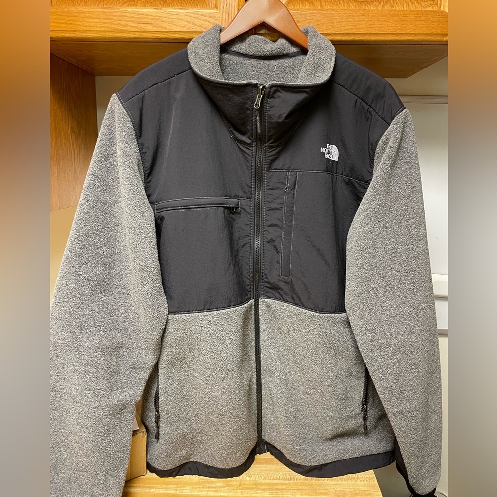 XL Men's North Face Denali Jacket in Gray/Black color way.